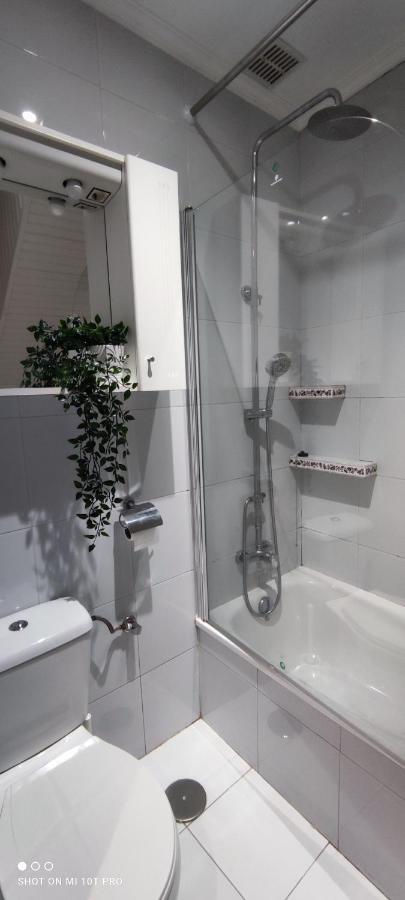 Апартаменти Apartamento En Pleno Casco Historico De Віго Екстер'єр фото